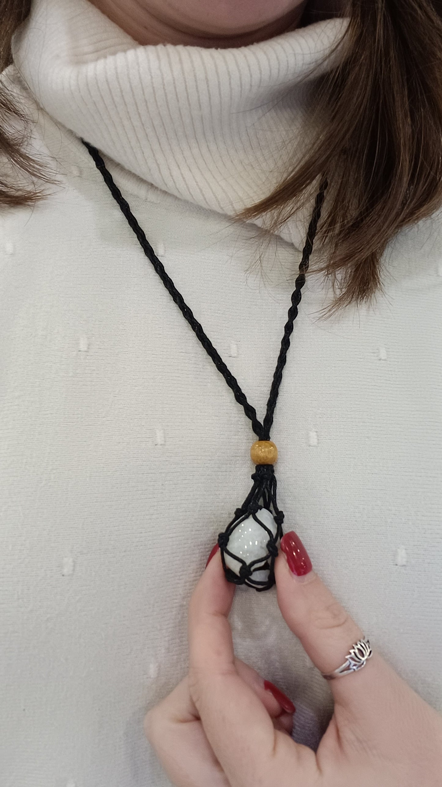 Adjustable Macramé String for Crystals