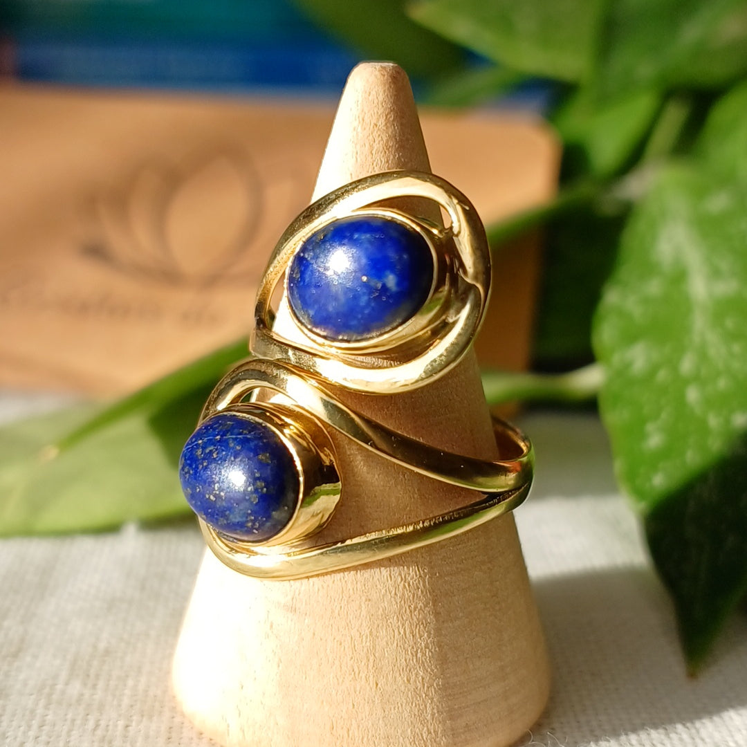 Adjustable bronze ring with lapis lazuli