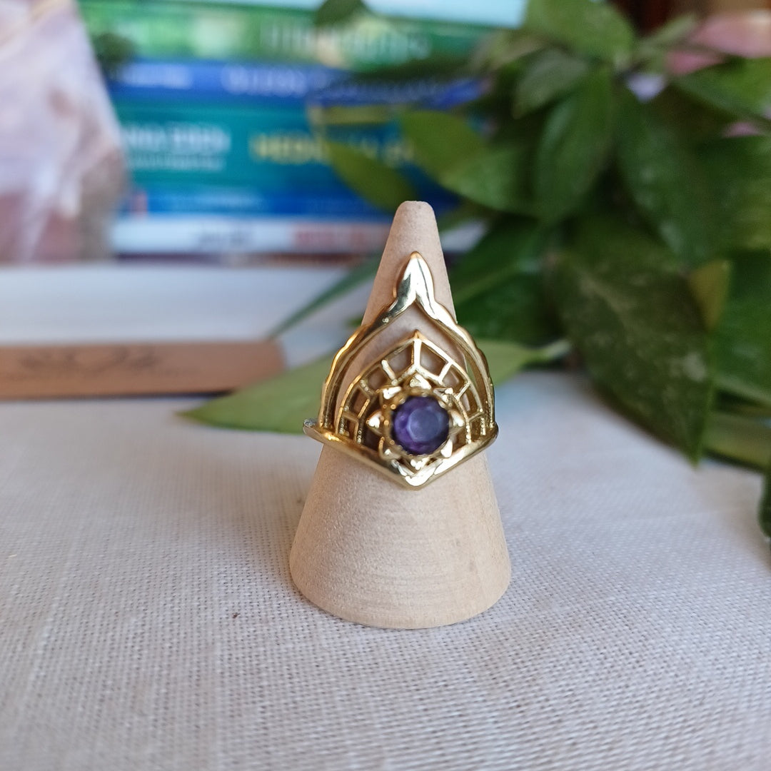 Adjustable bronze ring with Hindi Amethyst