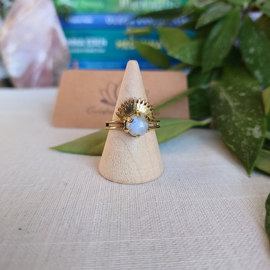 Bronze ring with Moonstone