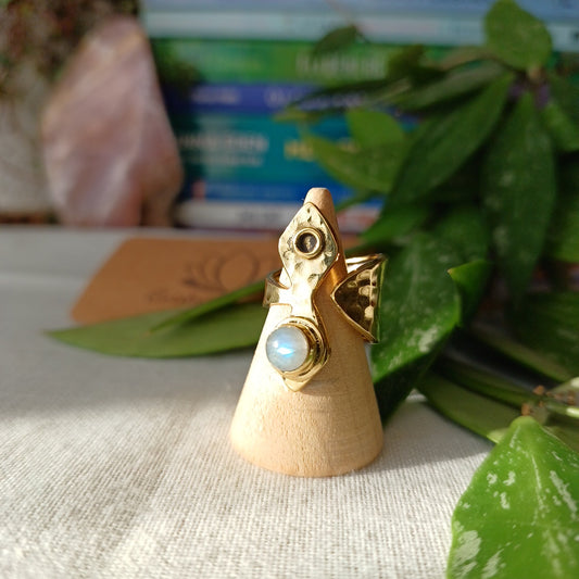 Adjustable bronze ring with Moonstone