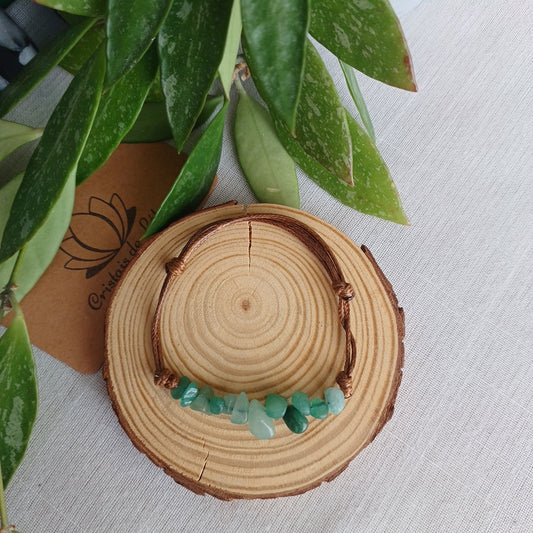 Waxed cotton bracelet with Green Chip Quartz 