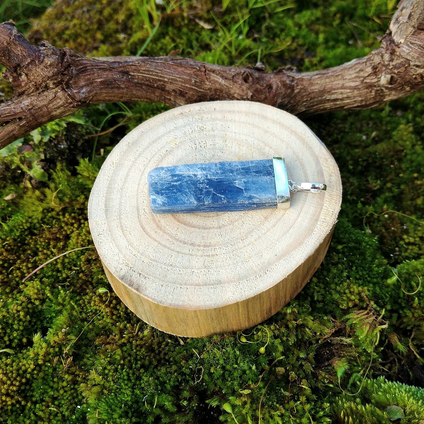 Silver Pendant with Blue Kyanite