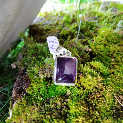 Silver Pendant with Amethyst 